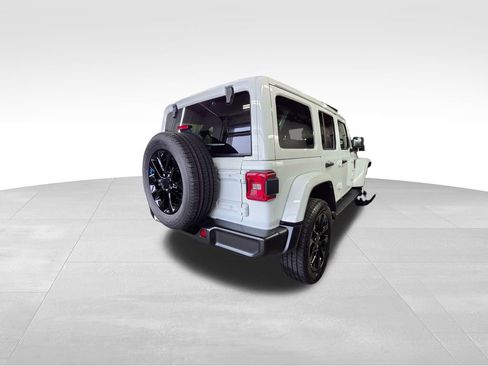 Used 2023 Jeep Wrangler Unlimited Sahara w/ Cold Weather Group image 6