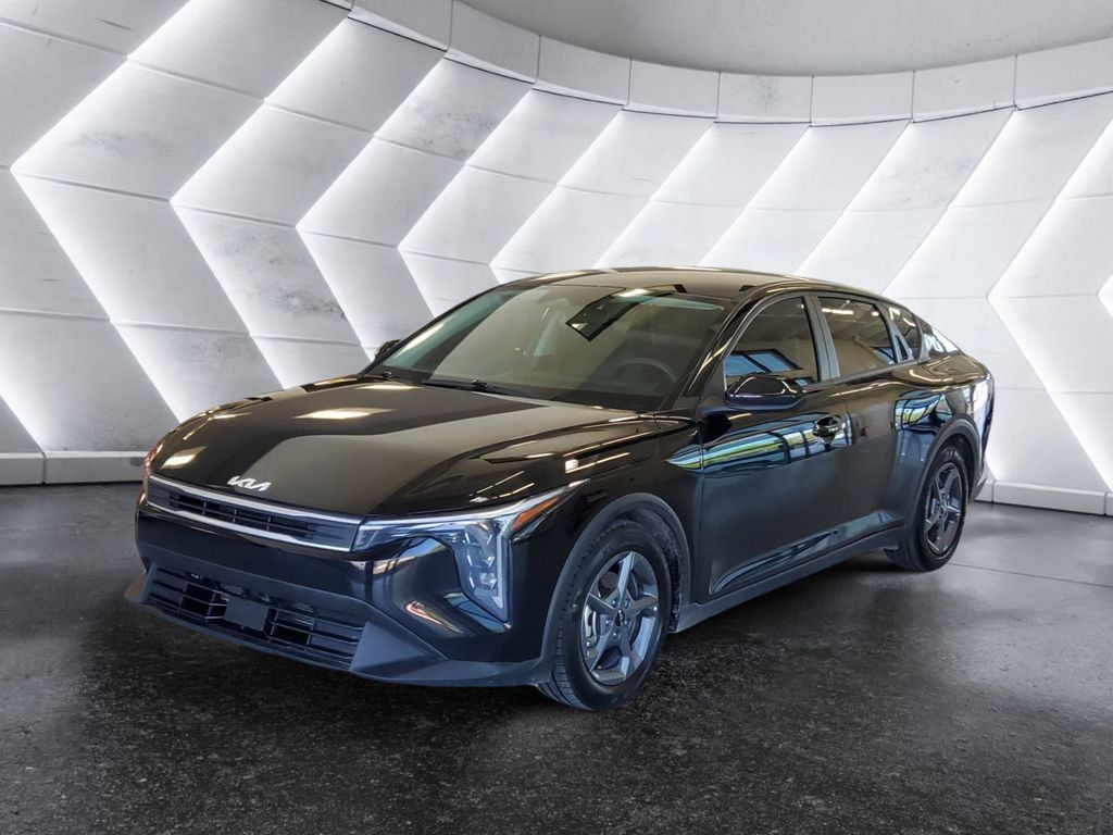 Used 2025 Kia K4 FWD image 3