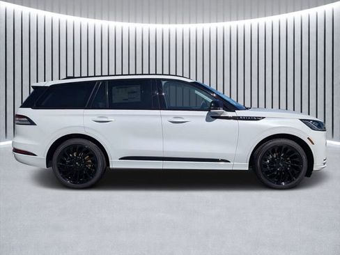 New 2026 Lincoln Aviator Reserve w/ Jet Appearance Package image 2