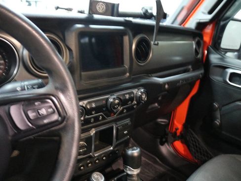 Used 2019 Jeep Wrangler Unlimited Sport image 20