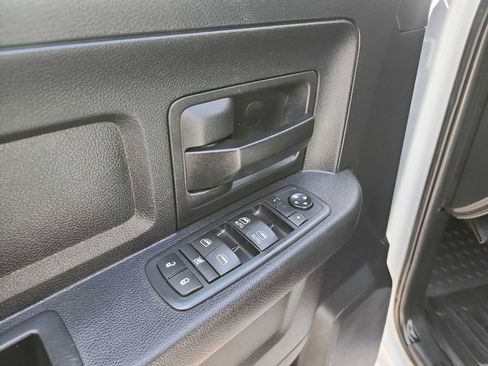 Used 2016 RAM 3500 Tradesman w/ Chrome Appearance Group RWD image 17