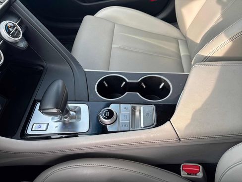 Used 2019 Genesis G70 2.0T Advanced image 18