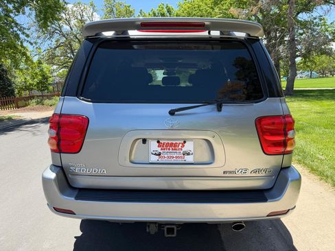 Used 2004 Toyota Sequoia Limited AWD/4WD image 4
