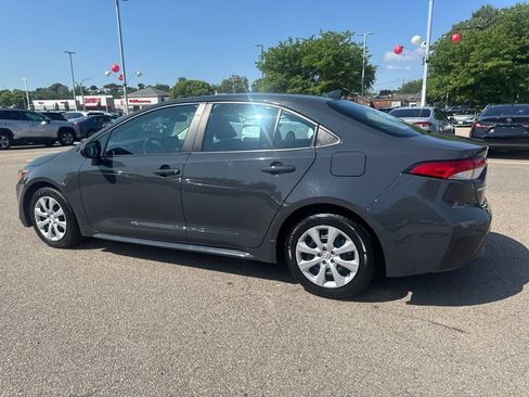 Used 2024 Toyota Corolla LE FWD image 5