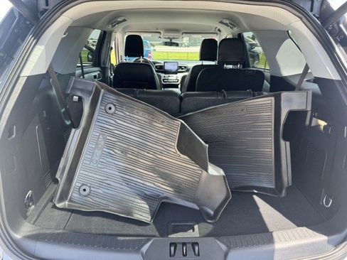 Certified 2023 Ford Explorer XLT w/ Equipment Group 202A AWD/4WD image 27