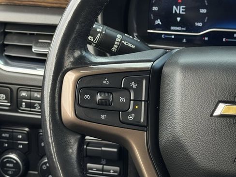 Used 2022 Chevrolet Suburban High Country image 13