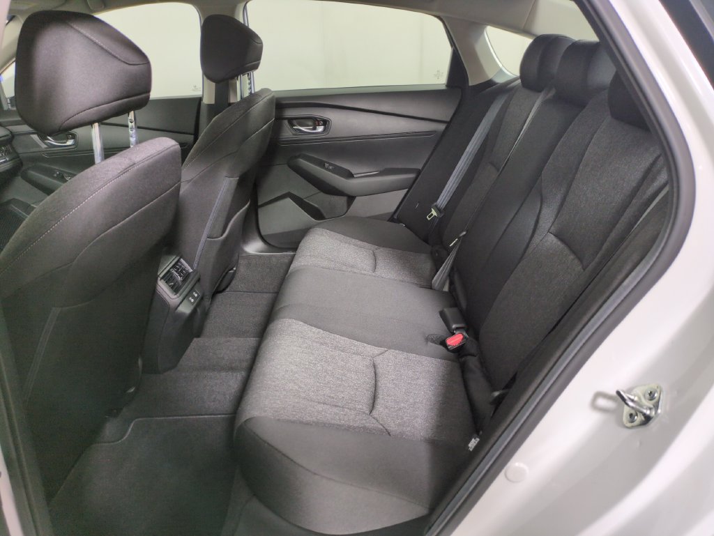 Certified 2025 Honda Accord LX image 31