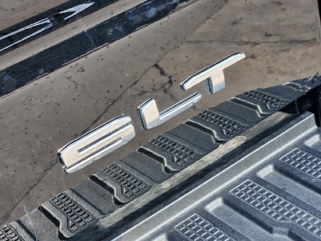 Used 2025 GMC Sierra 1500 SLT RWD image 12