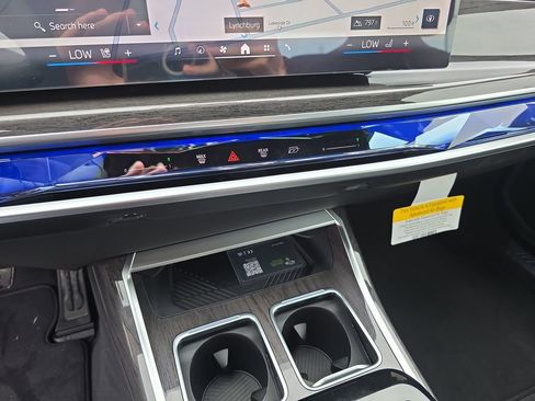 New 2026 BMW 740i xDrive image 9