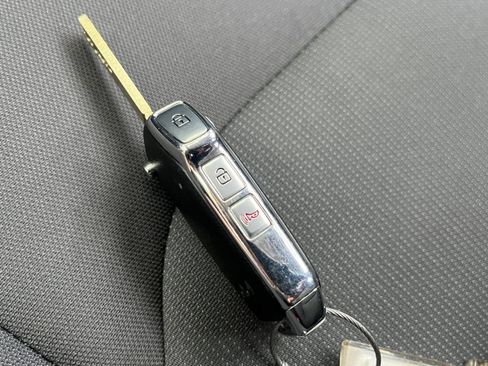 Used 2026 Kia Niro LX FWD image 21