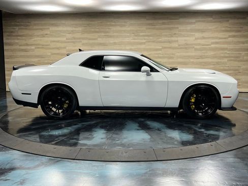 Used 2021 Dodge Challenger R/T Scat Pack w/ Dynamics Package image 15