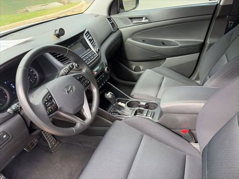 Used 2017 Hyundai Tucson Night w/ Cargo Package image 10