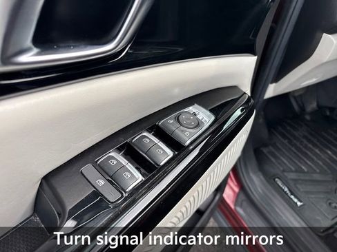 Used 2022 Kia Carnival EX FWD image 15