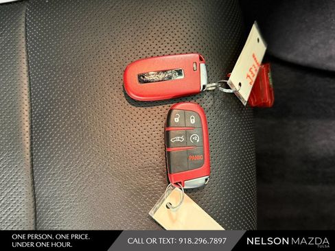 Used 2018 Dodge Challenger SRT Hellcat RWD image 40