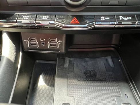 Used 2023 Dodge Durango R/T RWD image 46