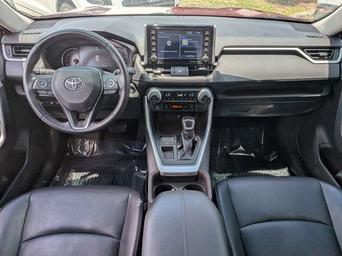 Used 2019 Toyota RAV4 Limited w/ Cold Weather Package FWD image 17