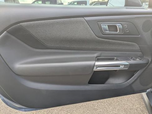 Certified 2025 Ford Mustang Coupe RWD image 9