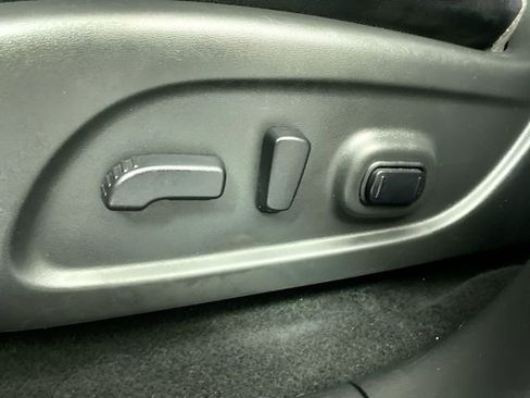 Used 2020 Nissan Pathfinder SL image 21