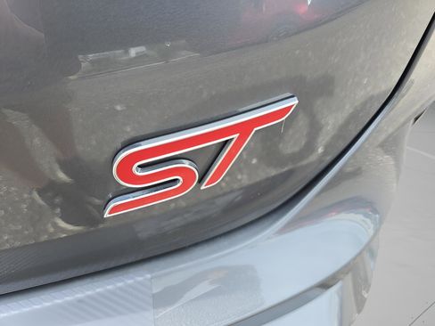 Used 2024 Ford Edge ST w/ Cold Weather Package image 29