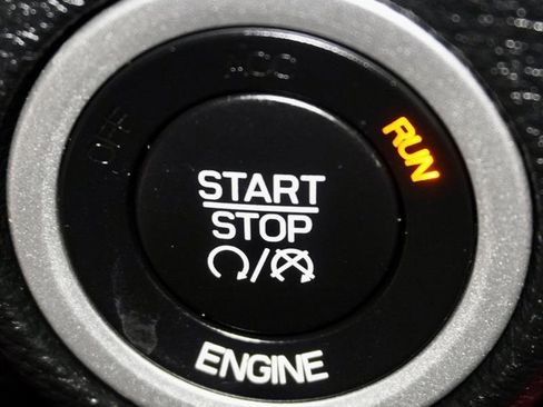 Used 2015 Dodge Challenger SXT Plus w/ Premium Sound Group image 22