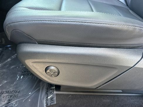 Certified 2024 Mercedes-Benz GLE 450 4MATIC image 15