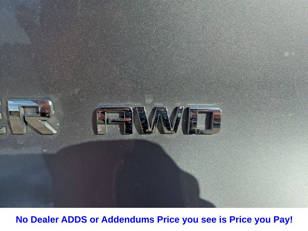 Used 2025 Chevrolet Blazer LT AWD/4WD image 35