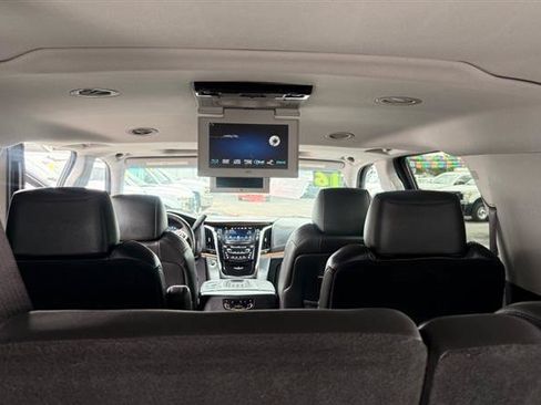 Used 2016 Cadillac Escalade ESV Luxury AWD/4WD image 30
