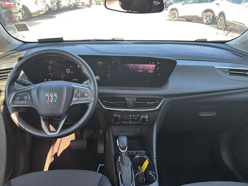 Used 2025 Buick Encore GX Preferred FWD image 7