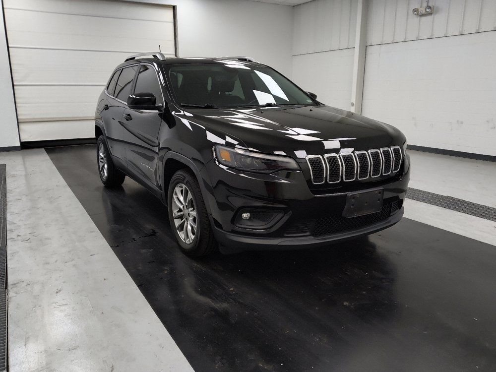 Used 2019 Jeep Cherokee Latitude Plus w/ Comfort/Convenience Group FWD image 13