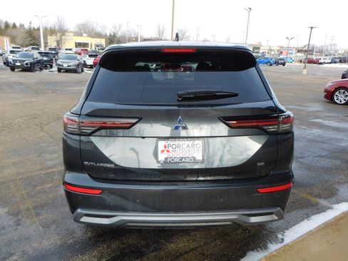 New 2026 Mitsubishi Outlander SE image 4