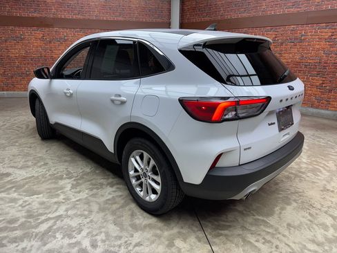 Certified 2022 Ford Escape SE w/ Convenience Package FWD image 2