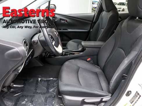 Used 2018 Toyota Prius Prime Plus image 21