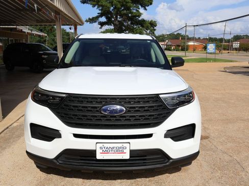 Used 2021 Ford Explorer 2WD image 2