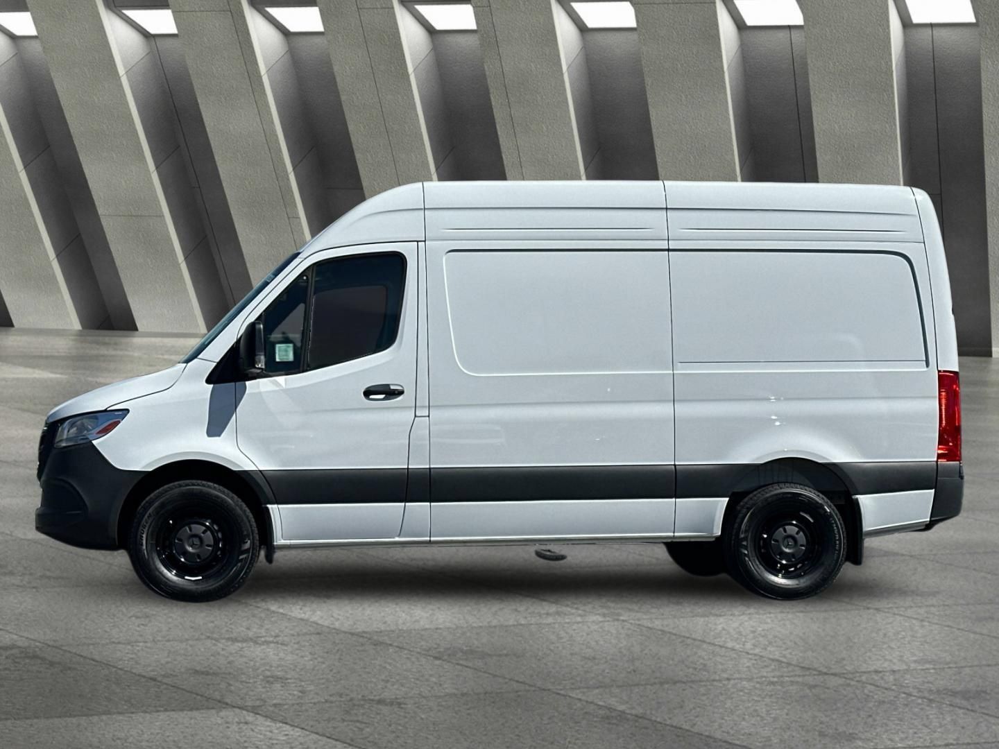 Used 2025 Mercedes-Benz Sprinter 2500 image 7