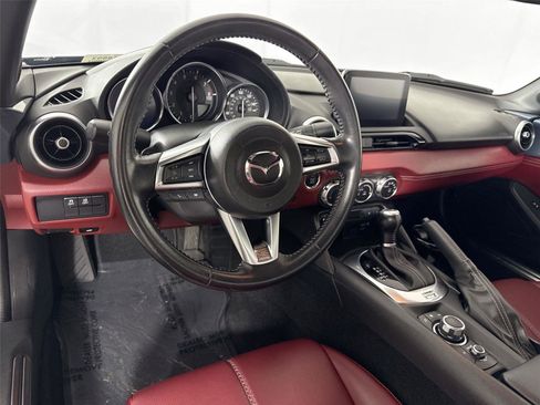 Used 2020 MAZDA MX-5 Miata RF Grand Touring image 4