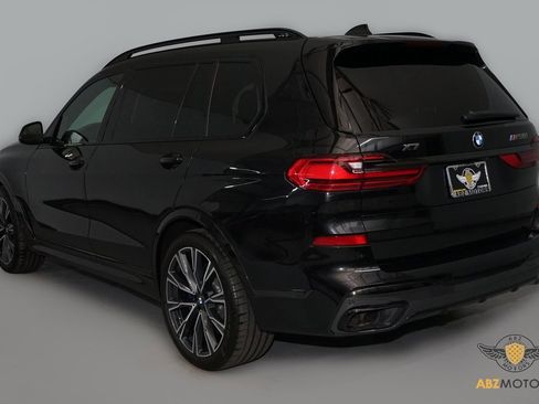 Used 2021 BMW X7 M50i image 7
