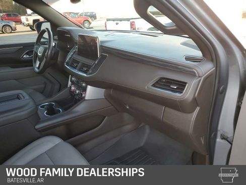 Used 2022 GMC Yukon XL SLT w/ SLT Luxury Package image 34