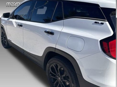 Used 2021 GMC Terrain SLE w/ Driver Convenience Package image 11