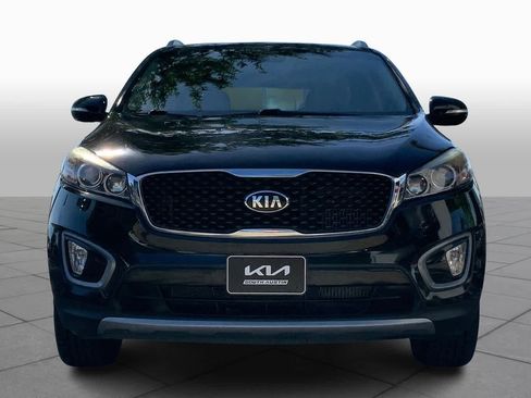 Used 2016 Kia Sorento EX image 4