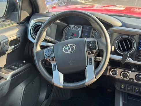 Used 2018 Toyota Tacoma Limited AWD/4WD image 18
