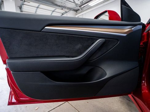 Used 2023 Tesla Model 3 Performance image 30