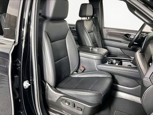 Used 2025 Chevrolet Tahoe LT image 28