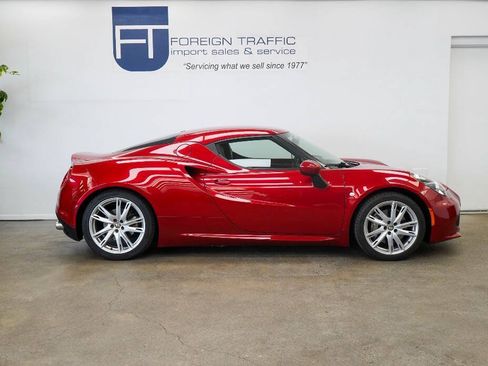 Used 2016 Alfa Romeo 4C Coupe w/ Convenience Group - Coupe RWD image 12