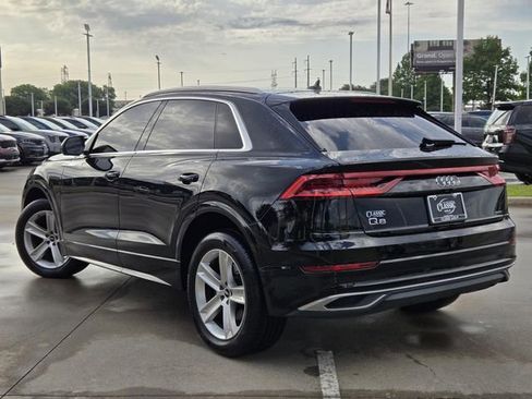Used 2021 Audi Q8 Premium w/ Convenience Package AWD/4WD image 4