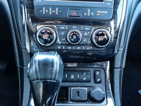 Used 2017 Buick Enclave Premium image 30