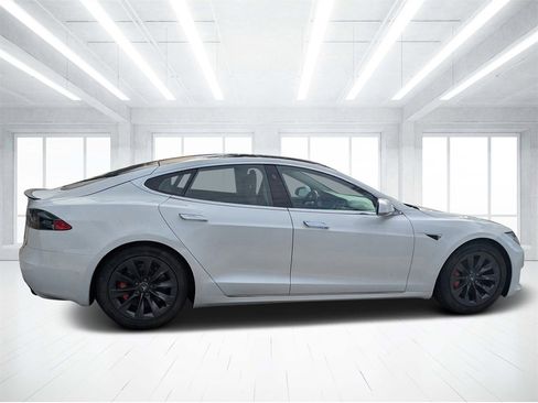 Used 2019 Tesla Model S 100D image 2