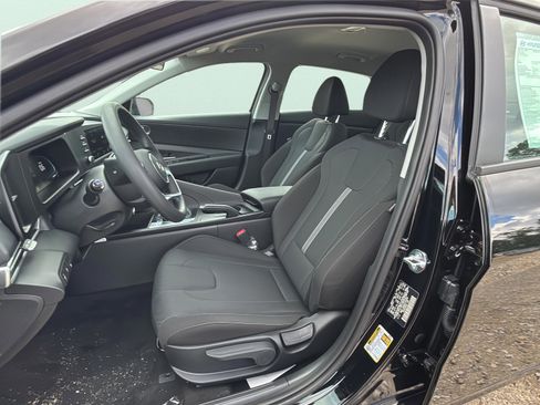 New 2026 Hyundai Elantra SE FWD image 20