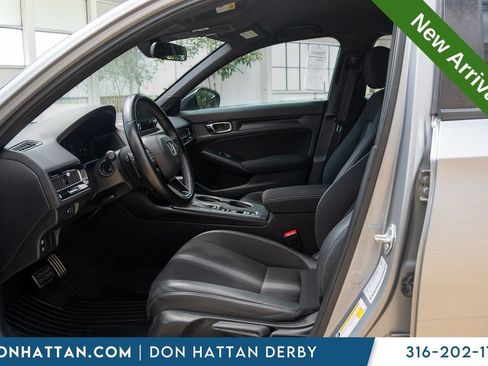 Used 2022 Honda Civic Sport image 3