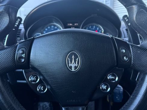 Used 2016 Maserati GranTurismo Sport RWD image 21