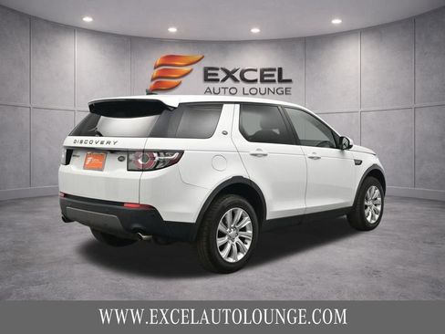 Used 2016 Land Rover Discovery Sport SE image 6